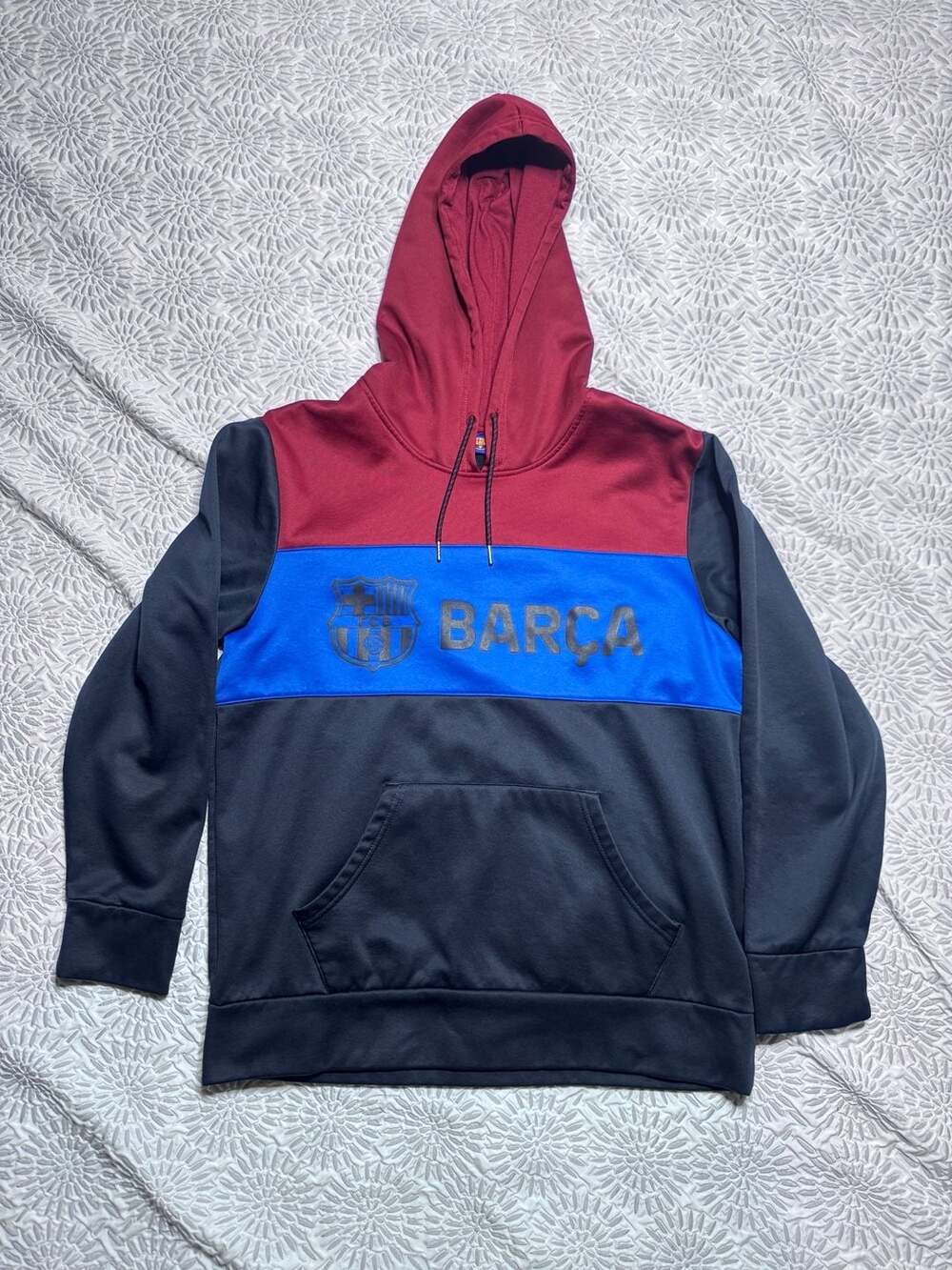 FC Barcelona Barca Logo Colorblock Pullover Hoodie Men’s Medium